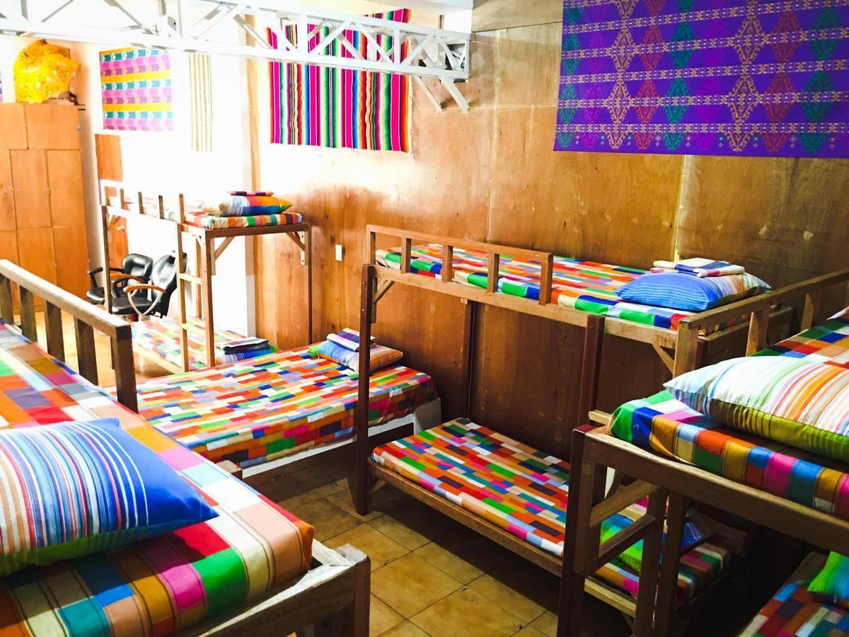 Humble Hut Hostel Manila Eksteriør billede